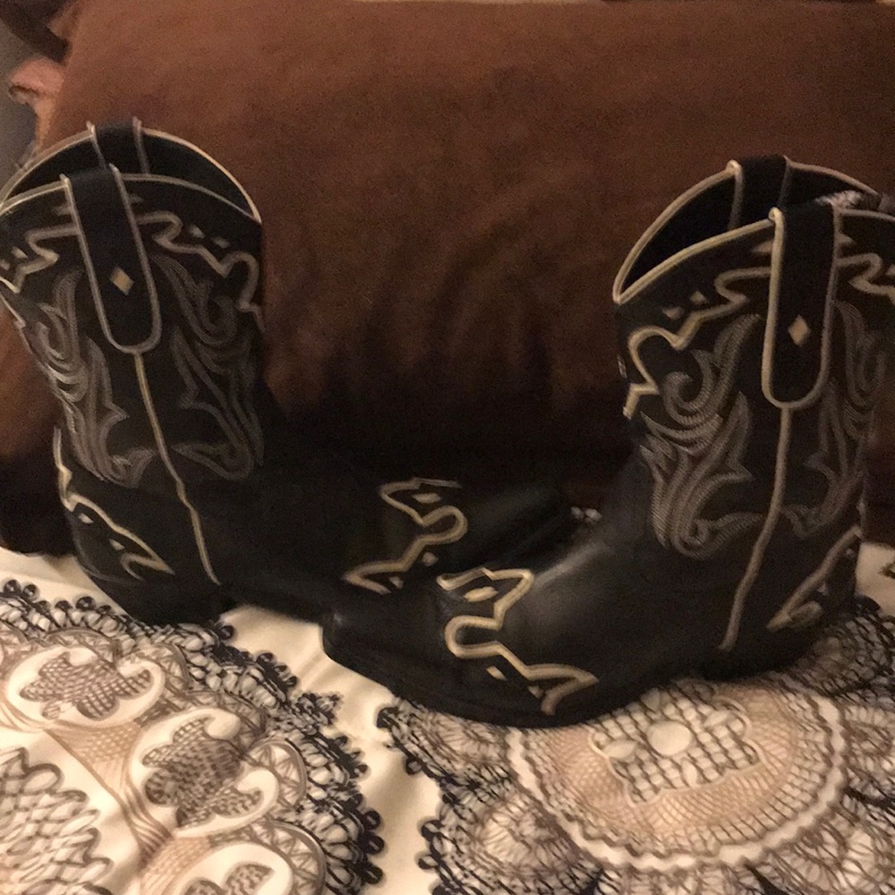 Female cowboy boots. Size 8 1/2.  Real leather